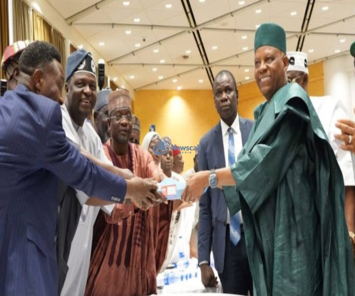Shettima Submits Tinubu’s APC Nomination Forms for 2027 Re-Election Bid