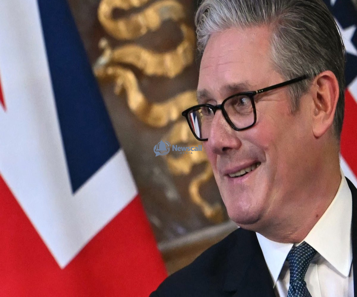 UK bars US political commentators from entering country